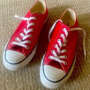 Converse Red chucks